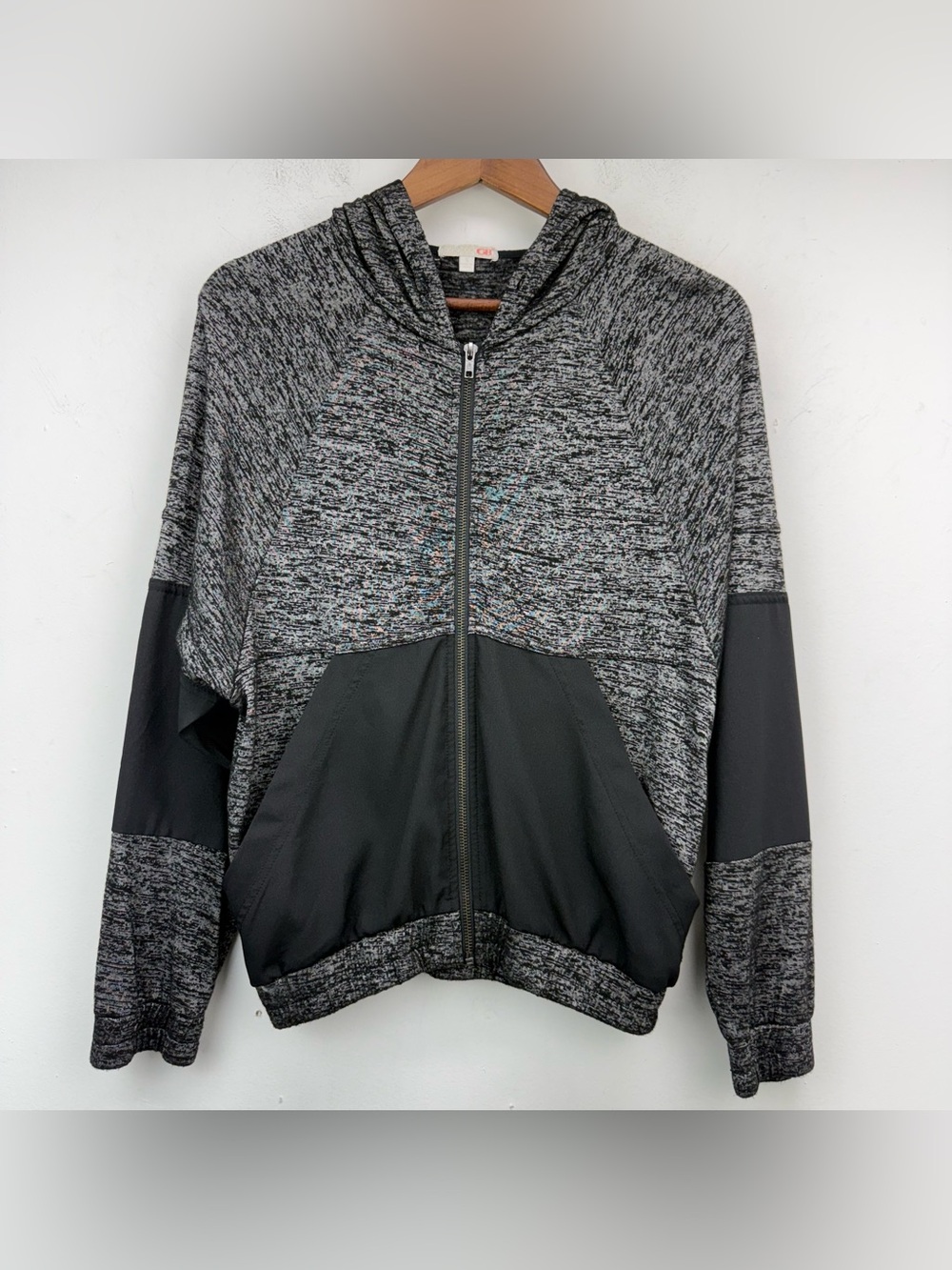 Gianni Bini size Small Women’s Gray Black Full Zip Athletic Activewear Hoodie